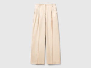 Pantaloni ampi fluidi