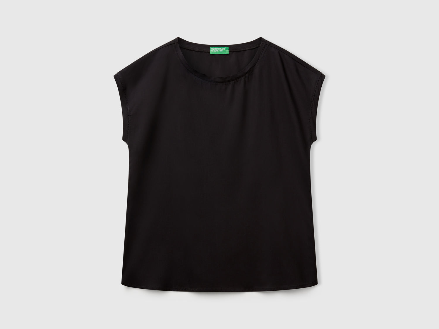 Blusa fluida da donna nero | Benetton Outlet