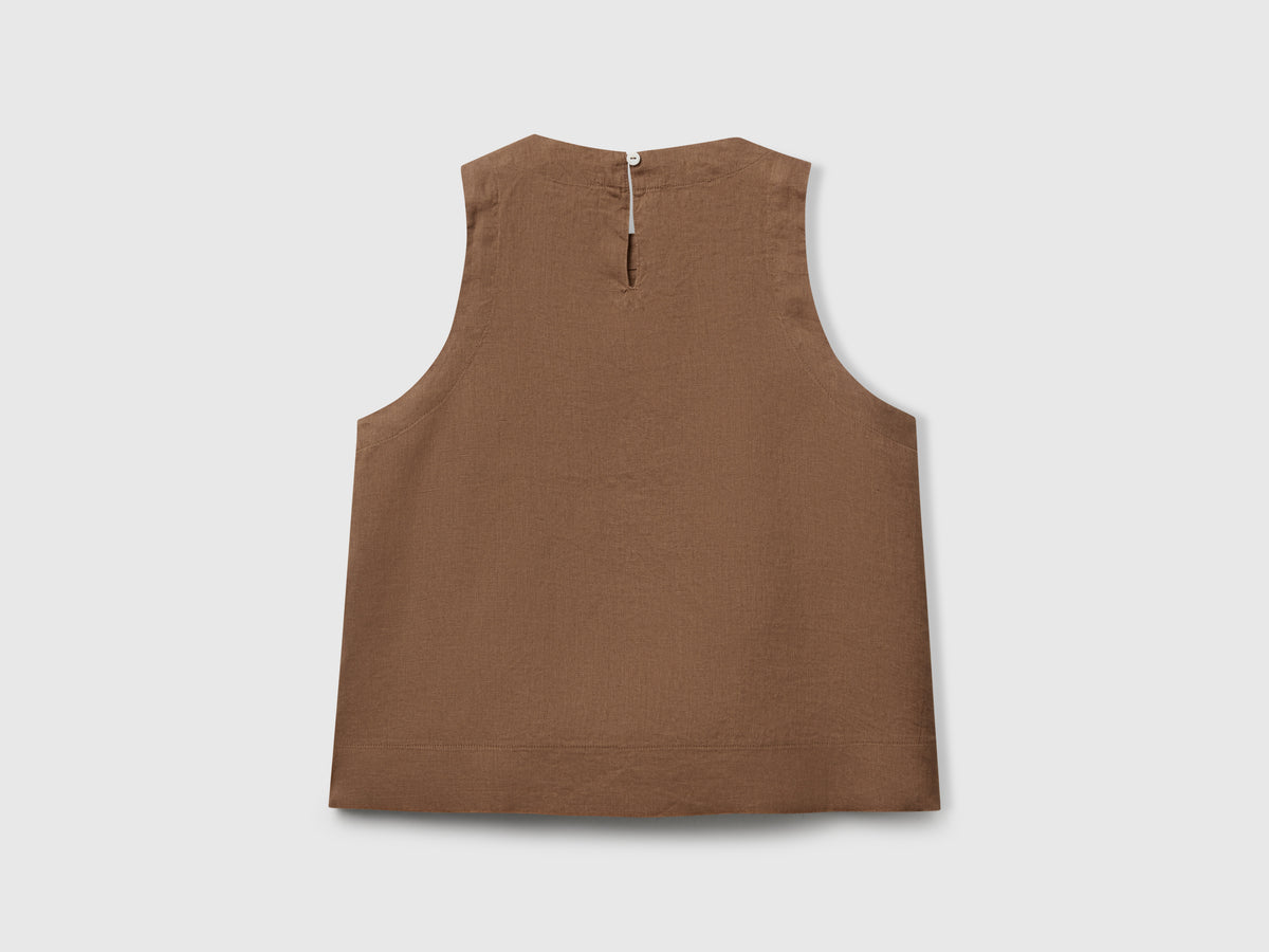 Sleeveless top in pure linen