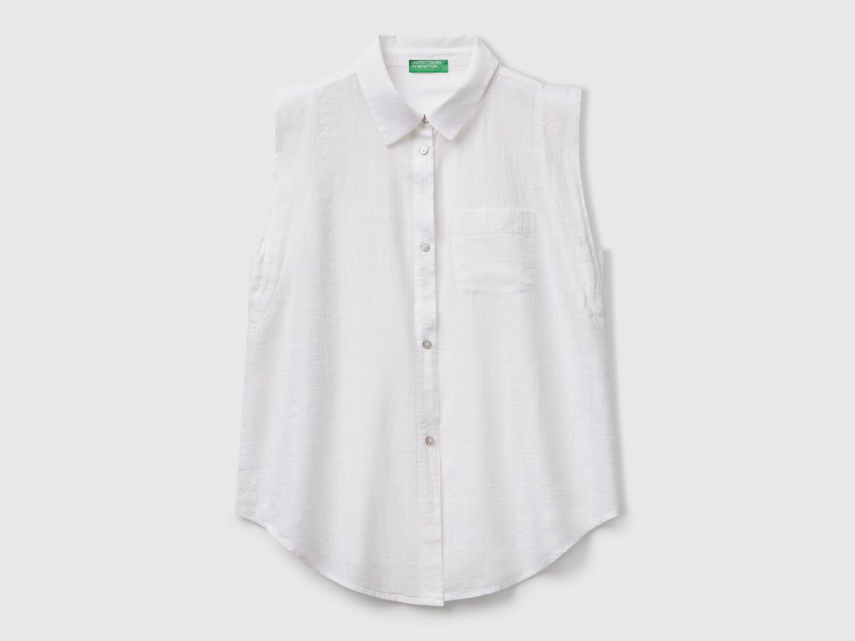 Camicia smanicata con nodo