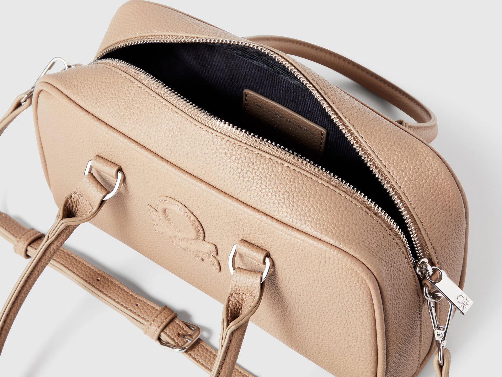 Borsa a mano in tessuto spalmato da donna beige 3 | Benetton Outlet