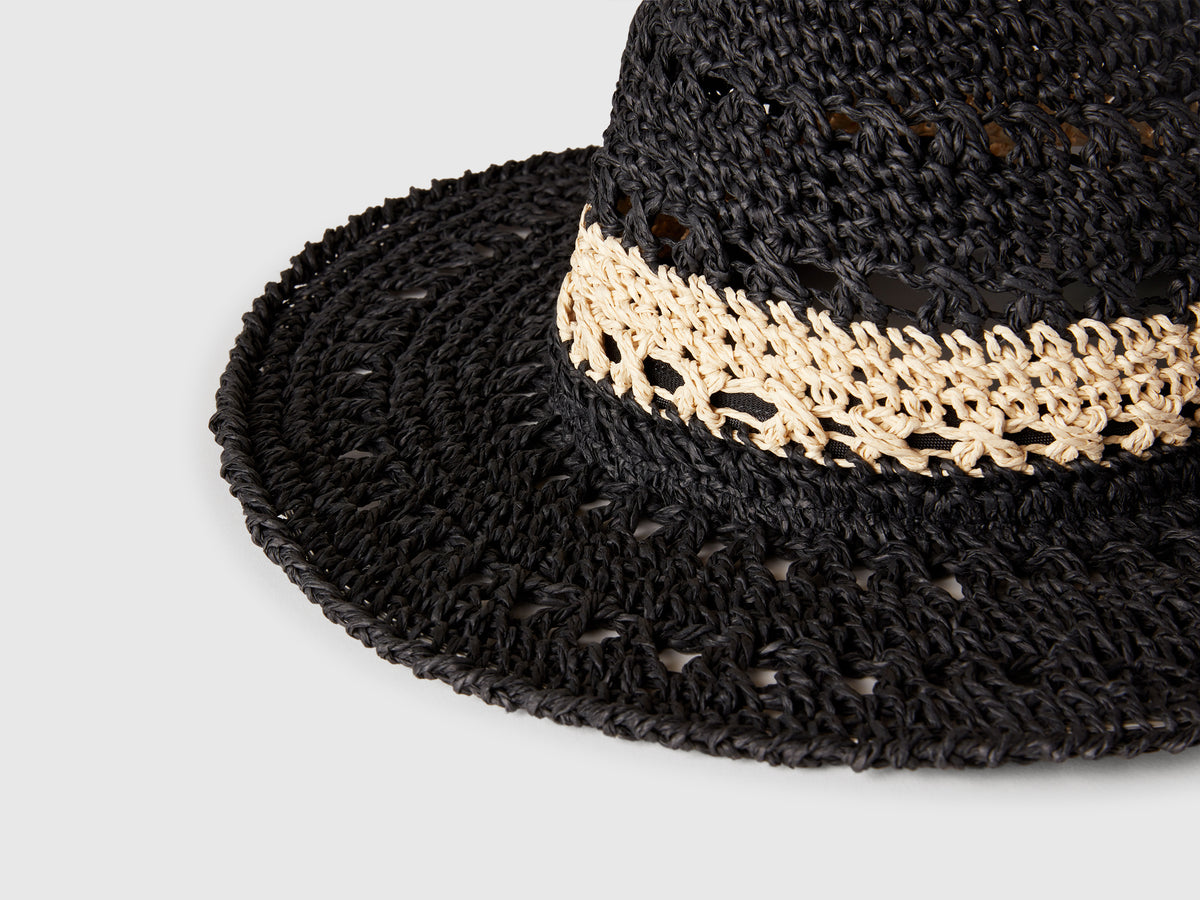 Cappello stile pescatore effetto paglia