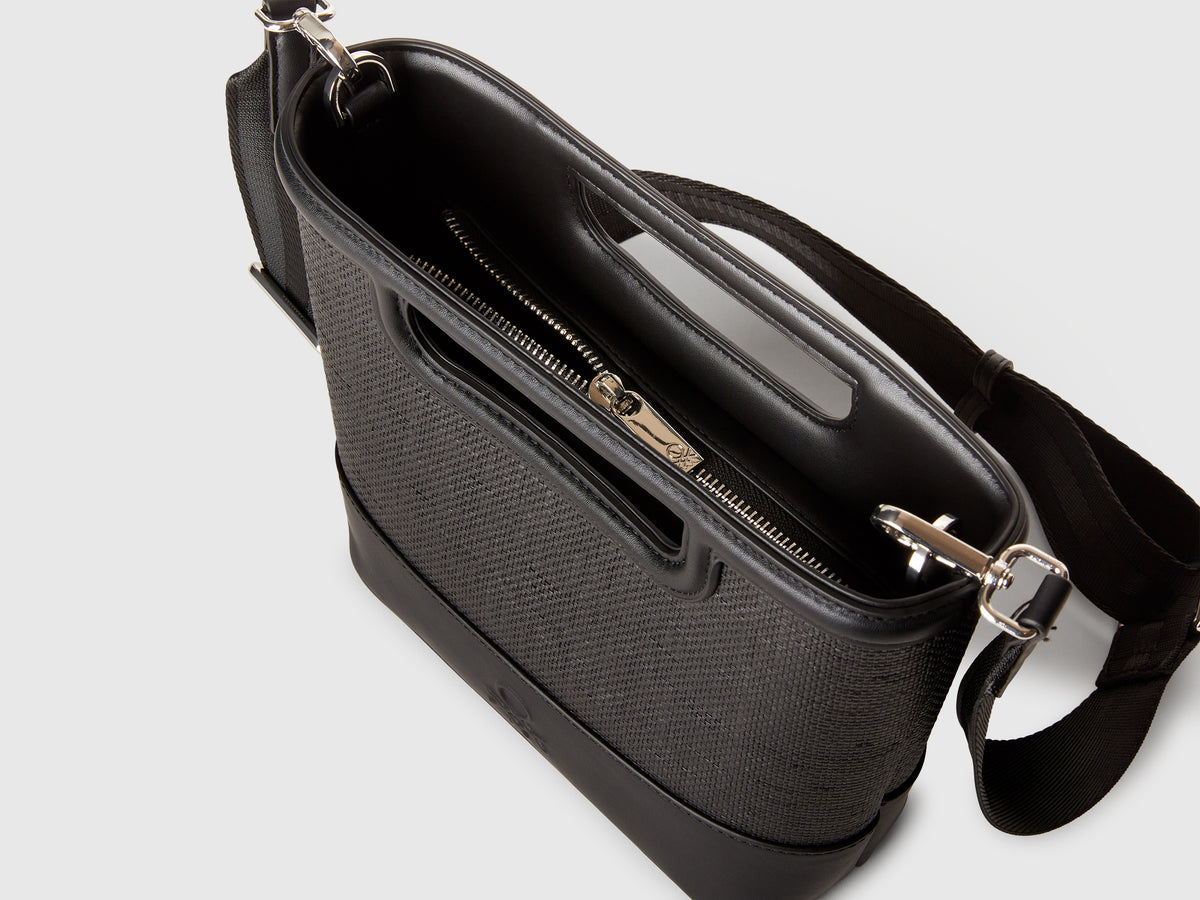 Tote bag media in rafia