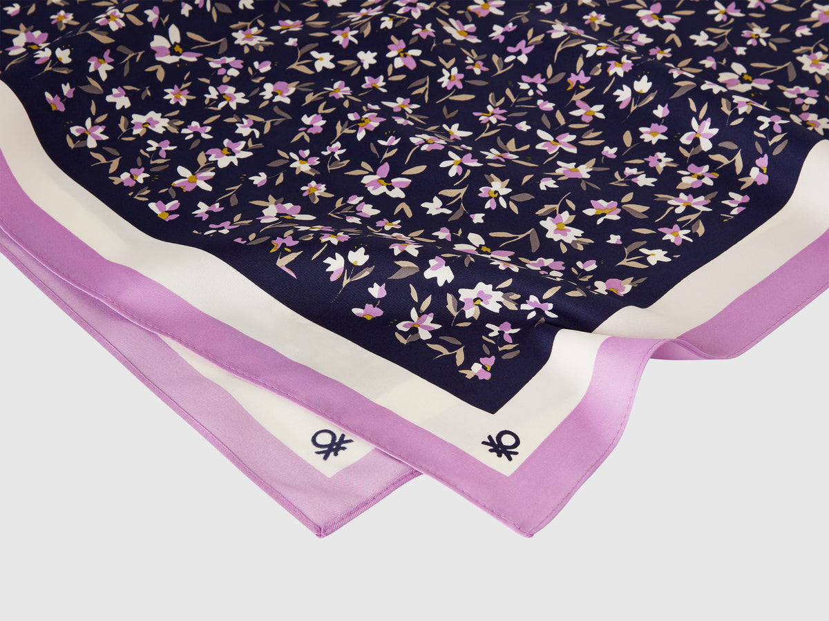 Patterned fabric scarf