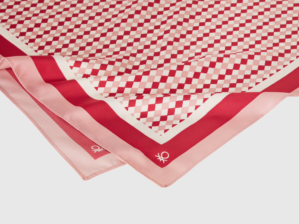 Patterned fabric scarf