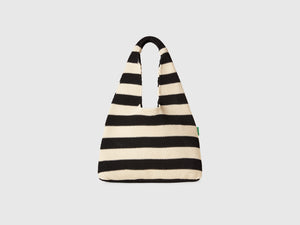 Crochet shoulder bag