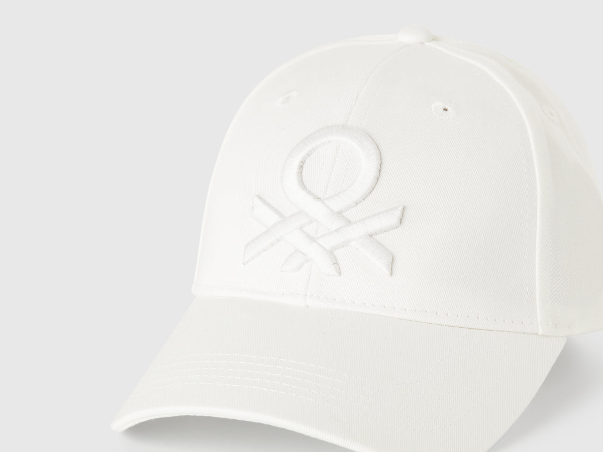 Cappello baseball con logo ricamato