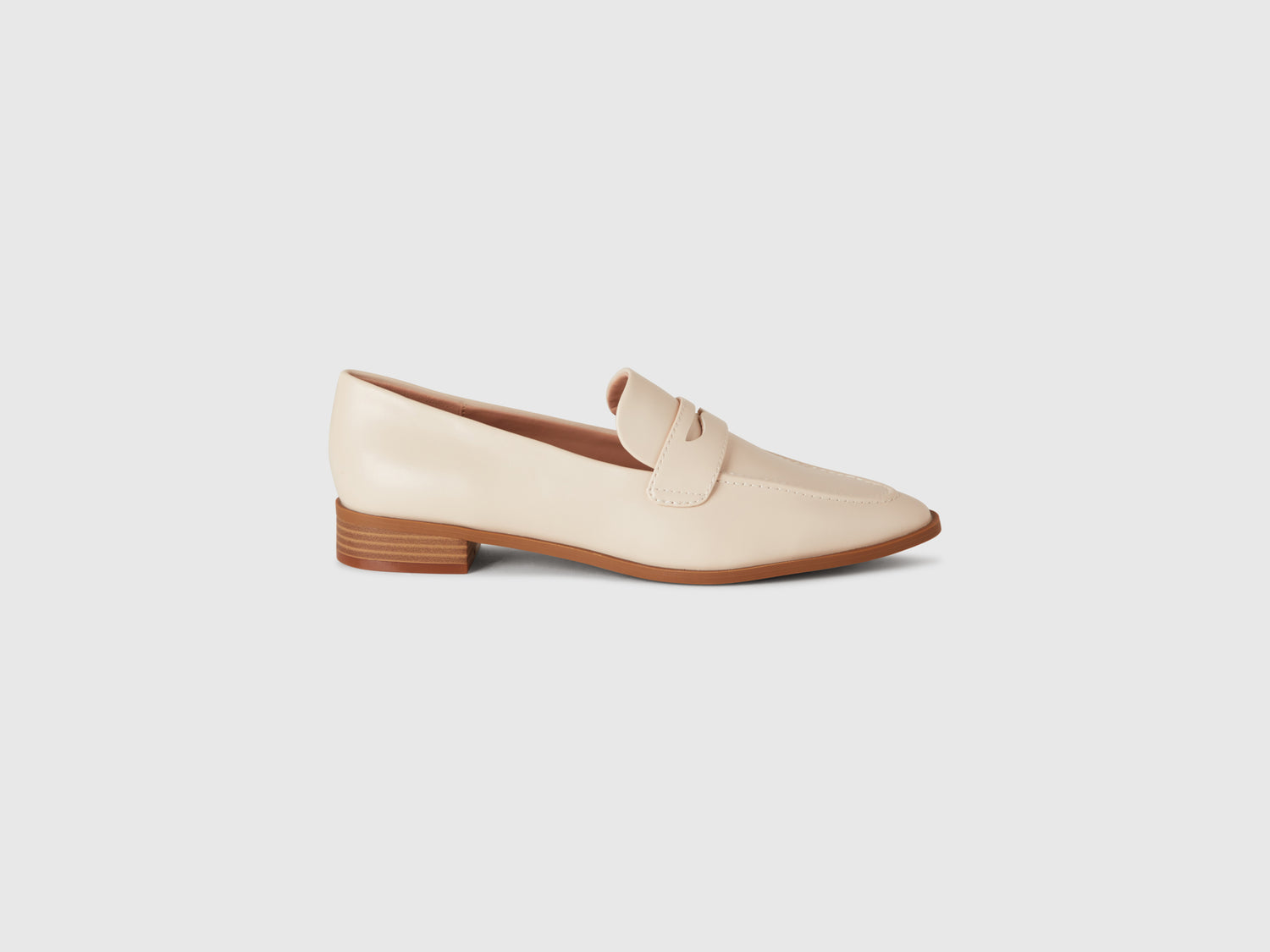 Coated fabric moccasins da donna beige | Benetton Outlet
