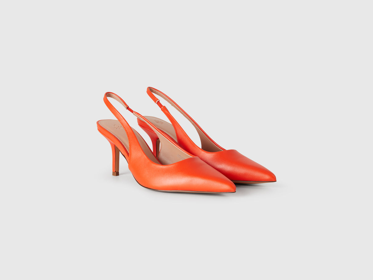 Coral décolleté with heel