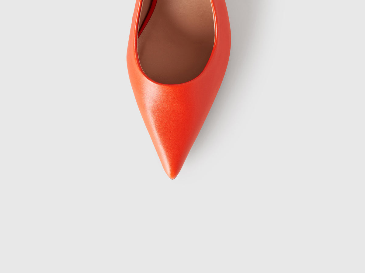 Coral décolleté with heel