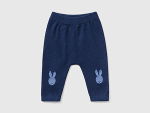 Knitted trousers with inlay