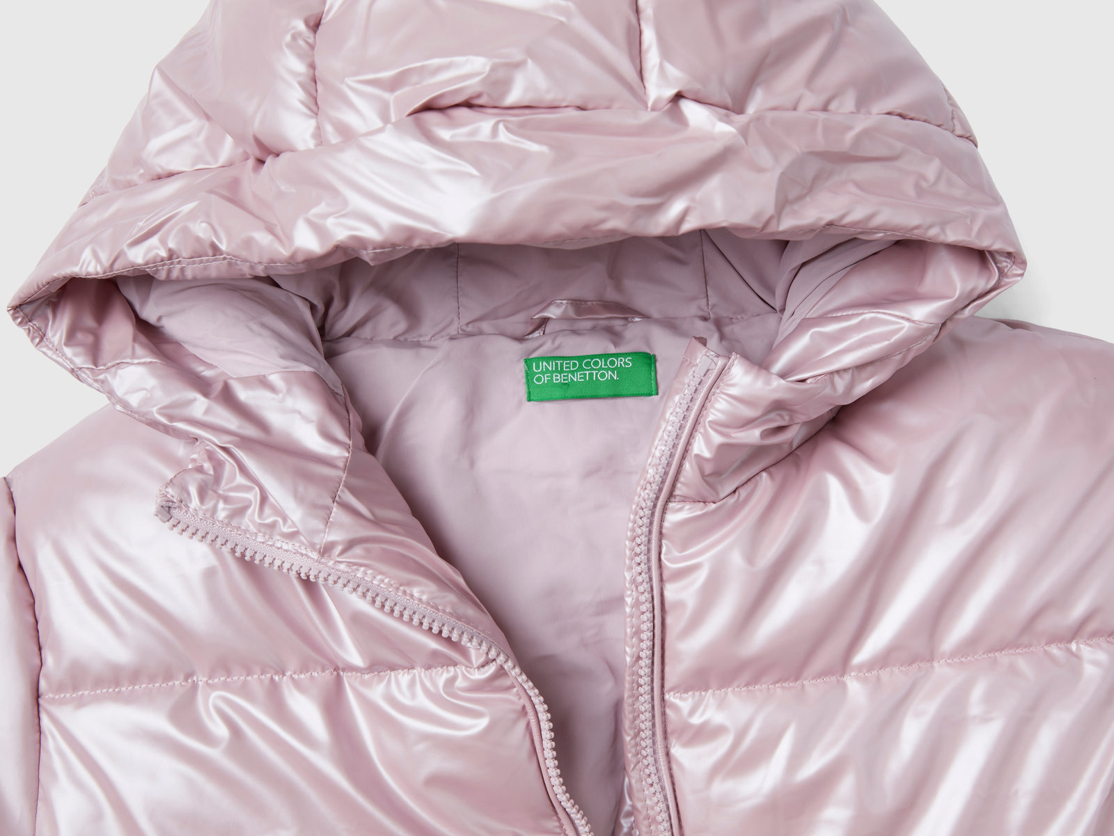 Piumino in nylon lucido da bambina rosa 3 | Benetton Outlet