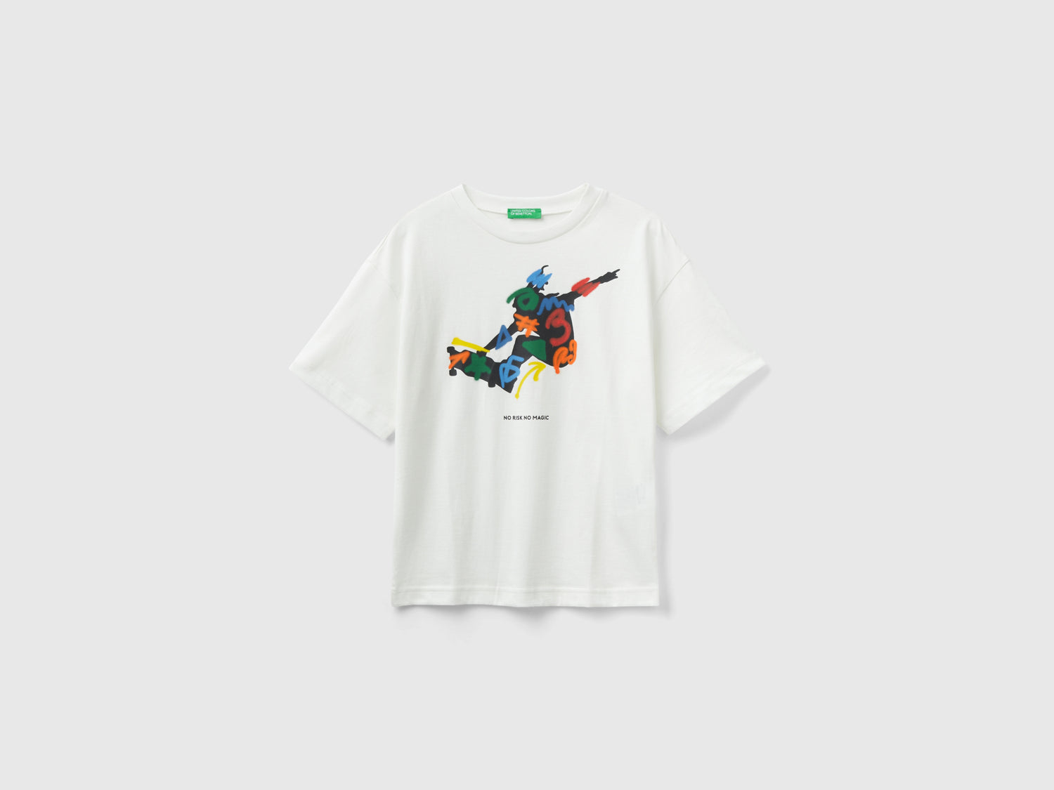 T-shirt girocollo con stampa da bambino bianco panna | Benetton Outlet