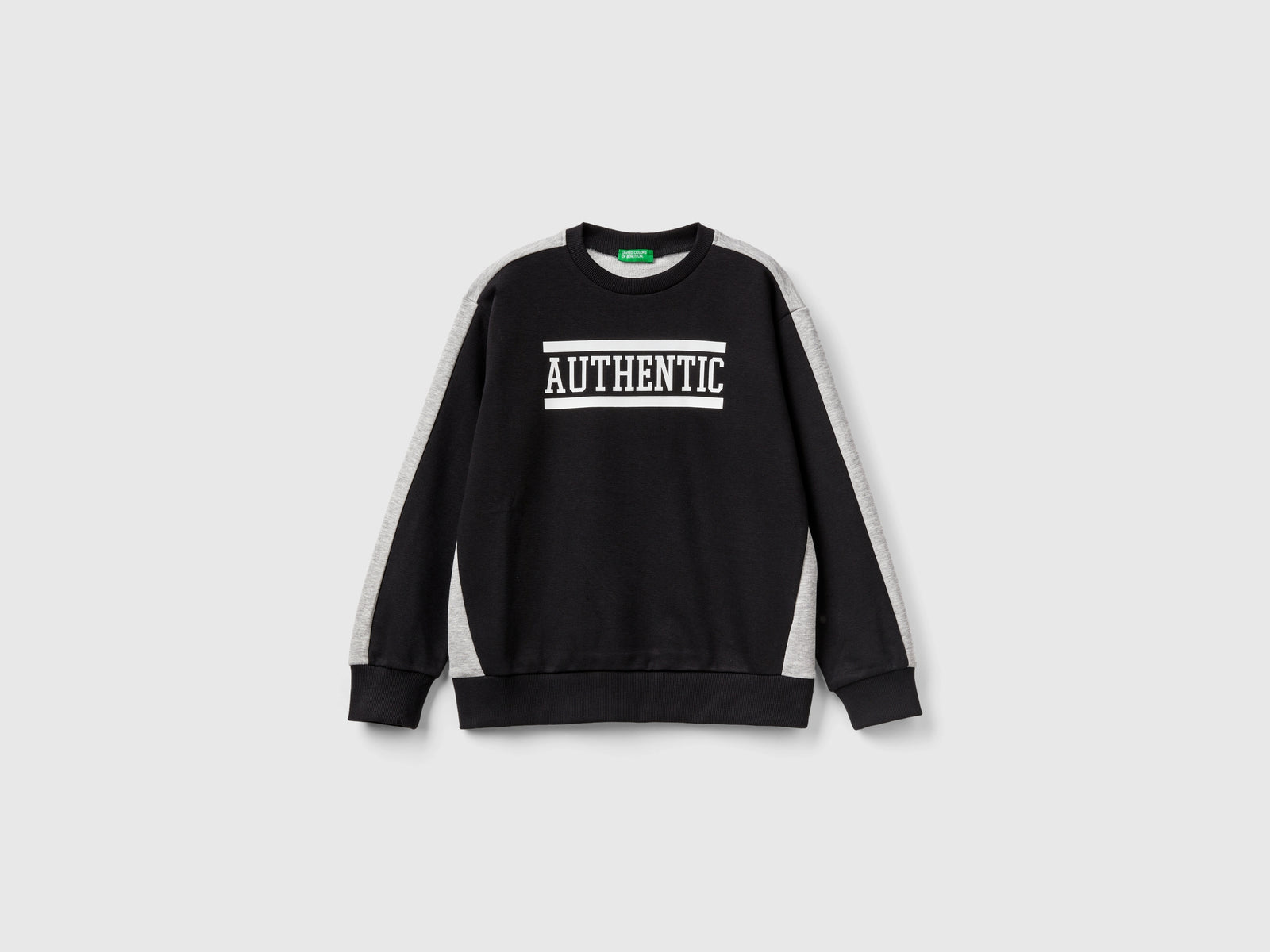 Felpa color block con stampa da bambino nero | Benetton Outlet