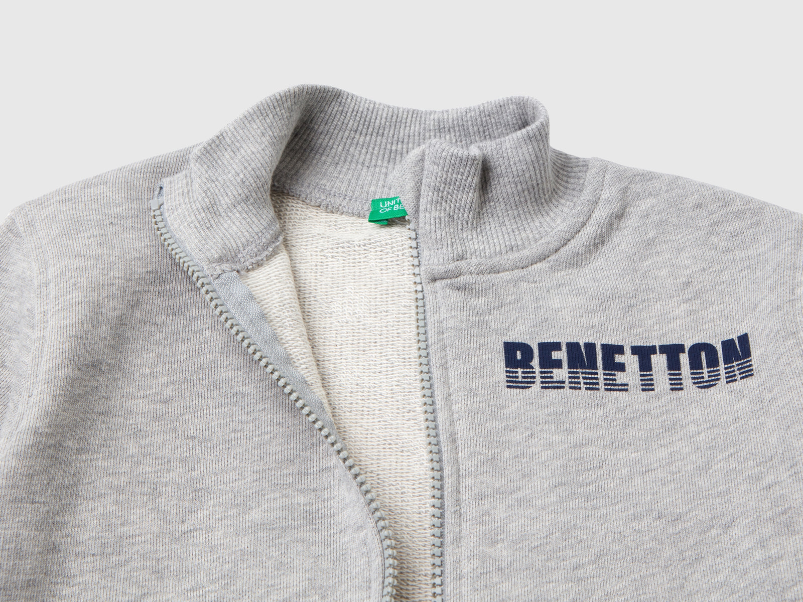 Felpa in cotone bio con zip da bimbo grigio chiaro 2 | Benetton Outlet