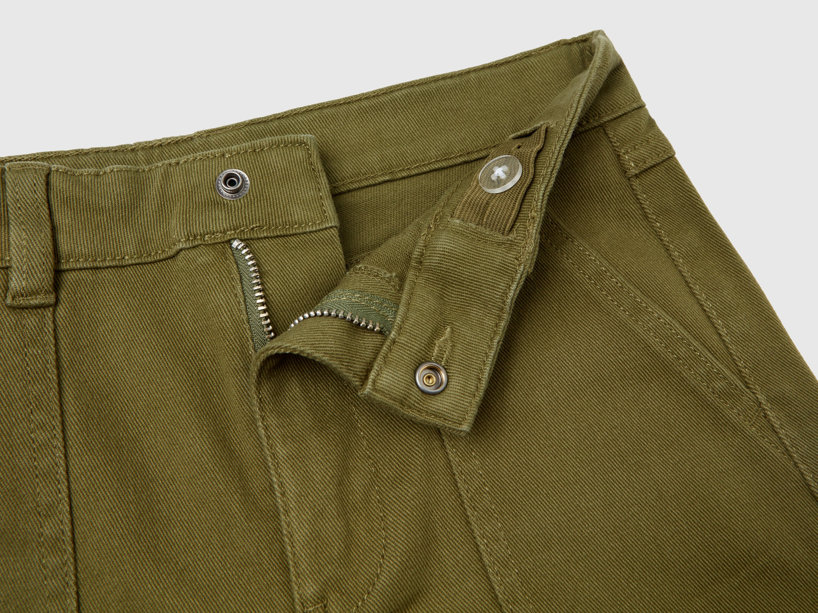 Straight fit cargo trousers da bambina verde militare 3 | Benetton Outlet