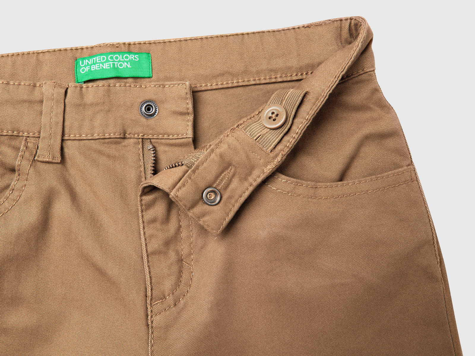 Pantaloni slim fit cinque tasche da bambino beige 3 | Benetton Outlet
