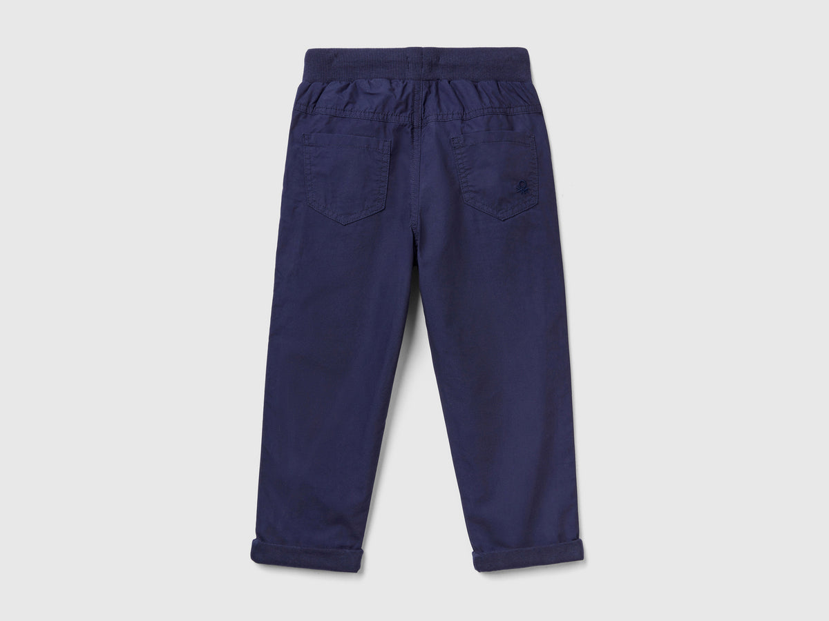 Pantaloni con coulisse