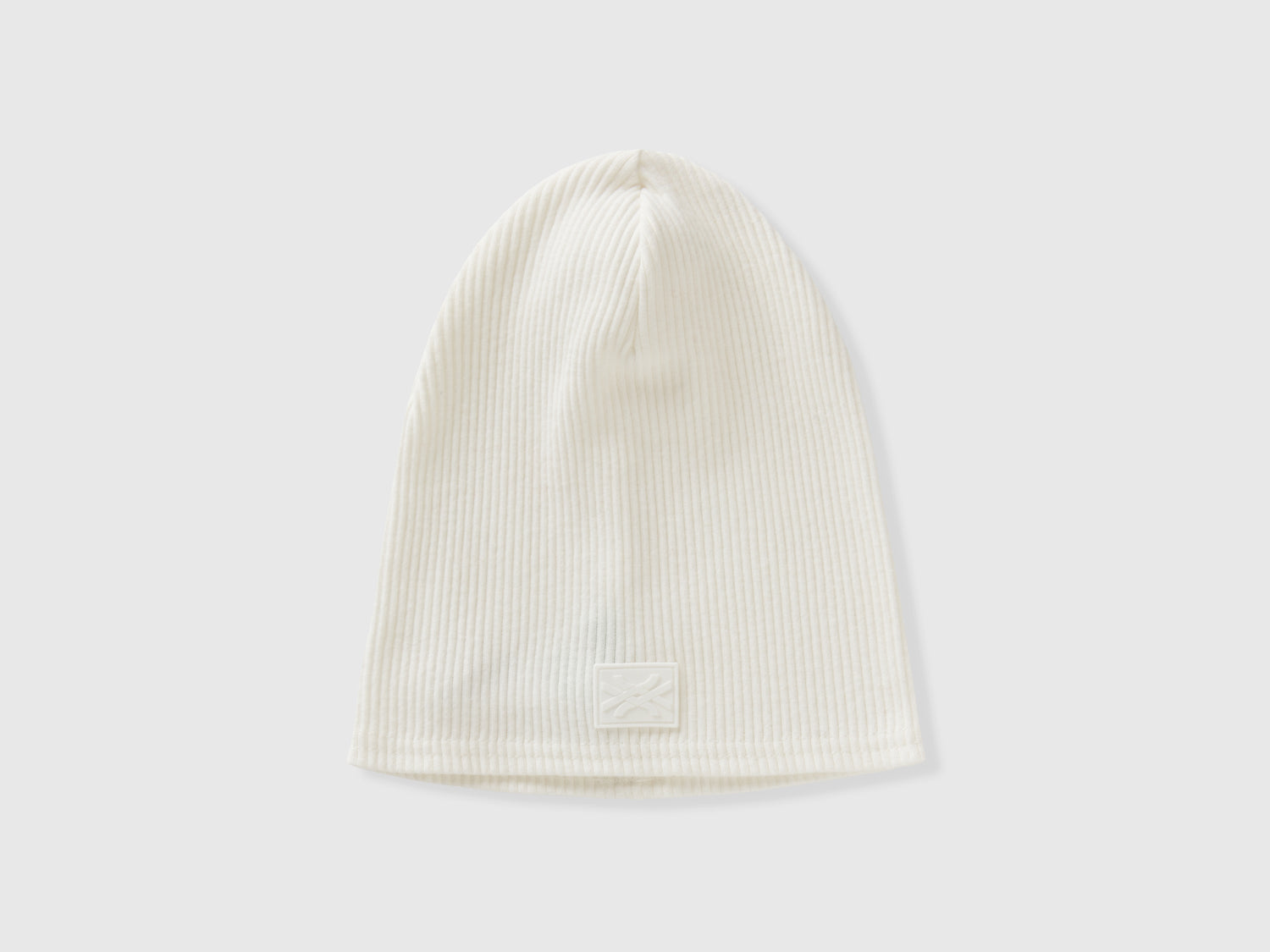 Cuffietta con patch logo da bambino grigio | Benetton Outlet