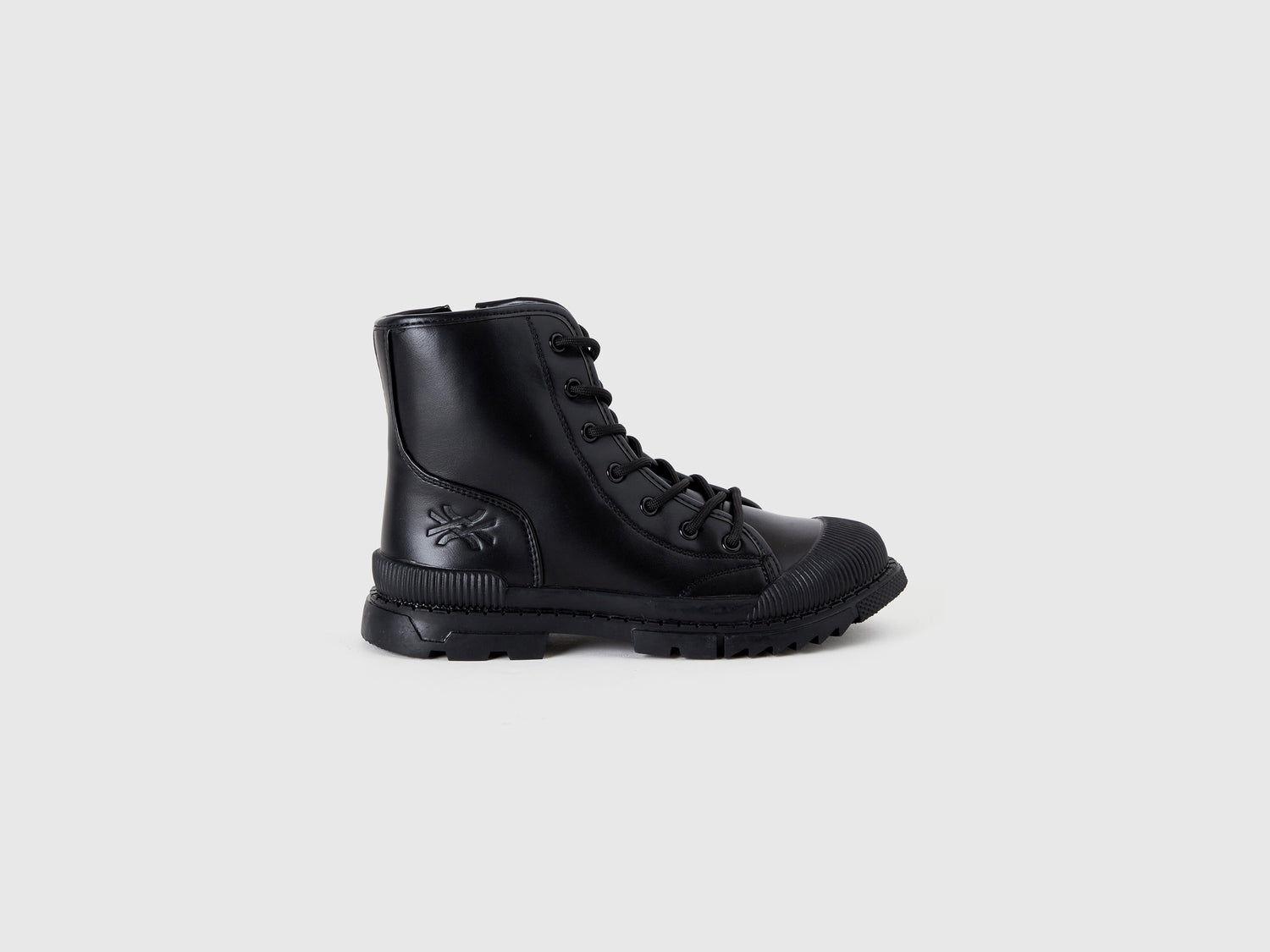 Anfibi stringati da bambina nero | Benetton Outlet
