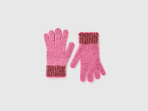 Gloves with lurex