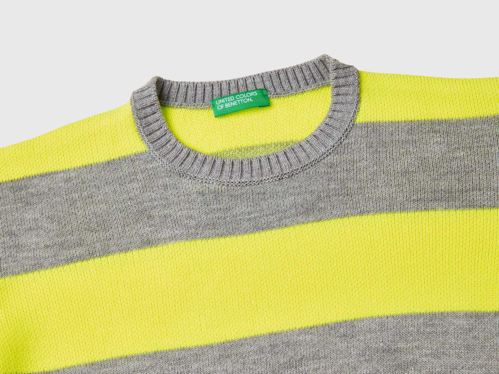 Maglia a righe con grafica skateboard da bimbo grigio chiaro 3 | Benetton Outlet