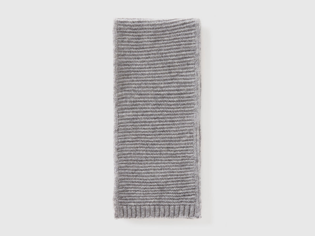 Stretch wool blend scarf