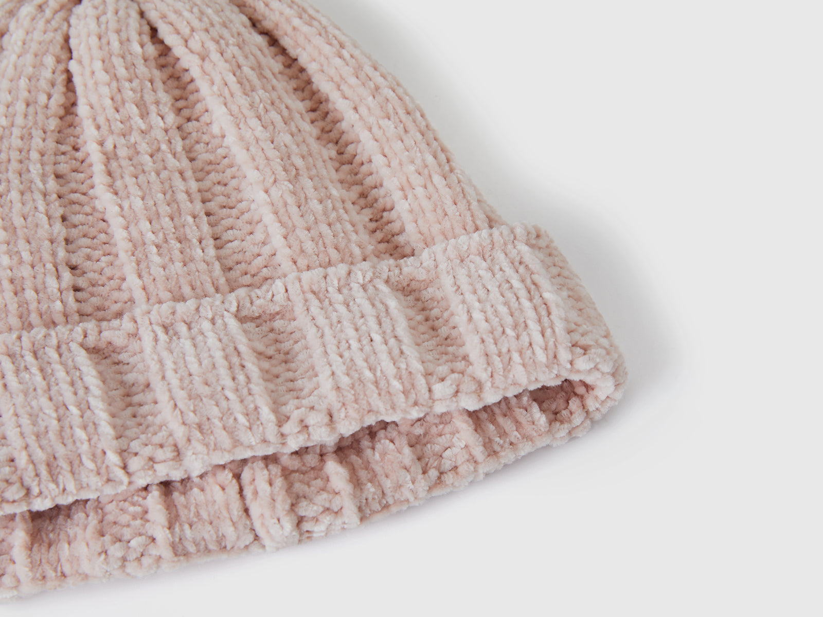 Berretto in ciniglia da bimbo rosa tenue 3 | Benetton Outlet