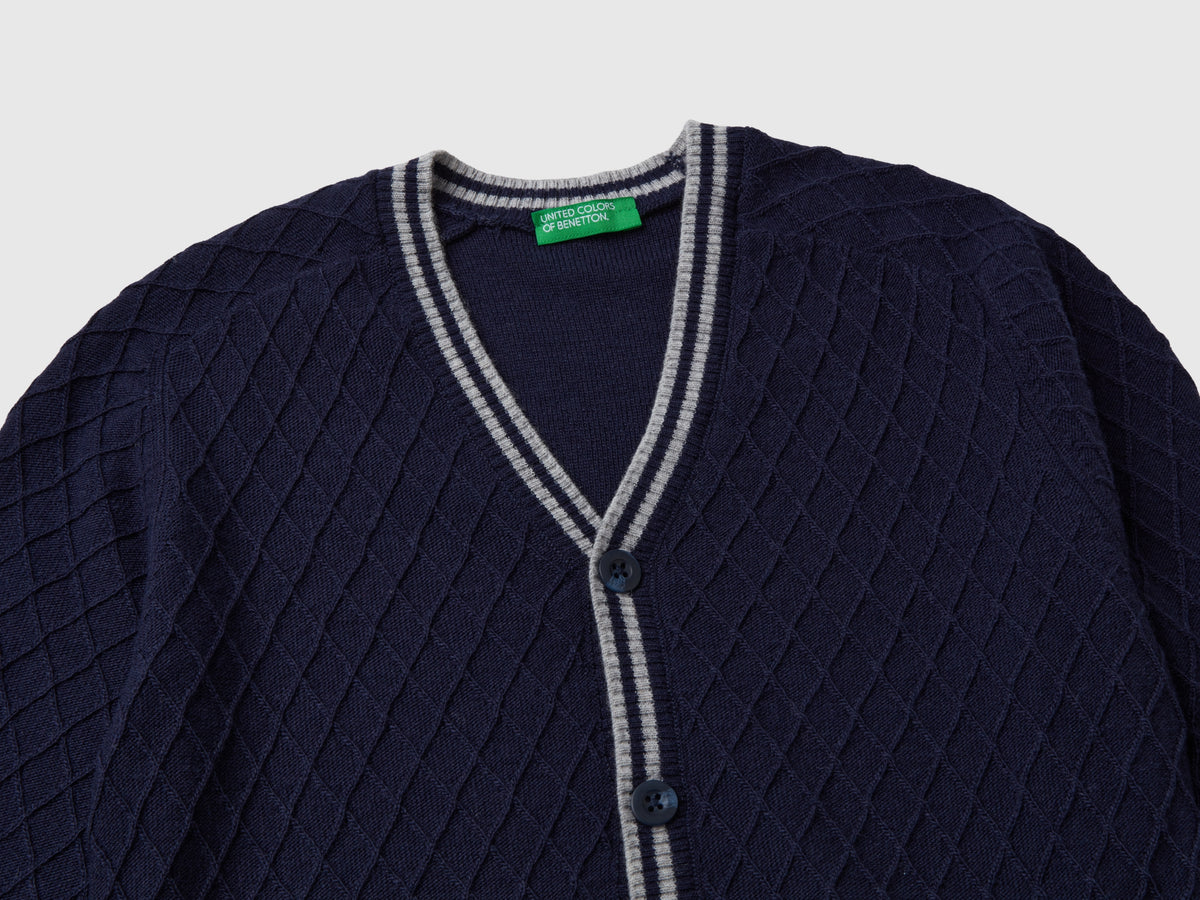 V-neck cardigan