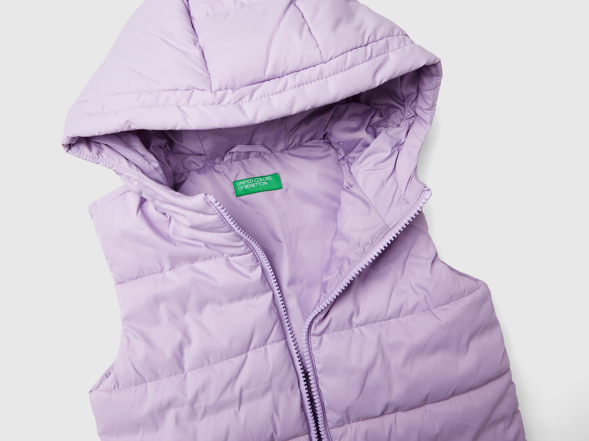 Chaleco acolchado con capucha