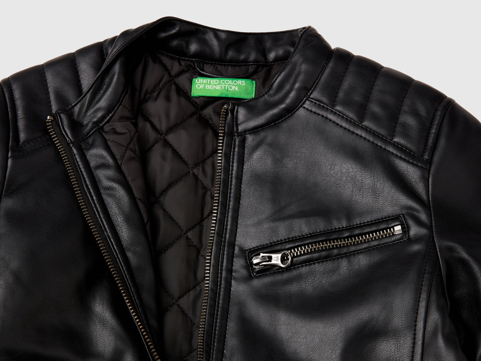 Giacca in tessuto spalmato da bambino nero 3 | Benetton Outlet