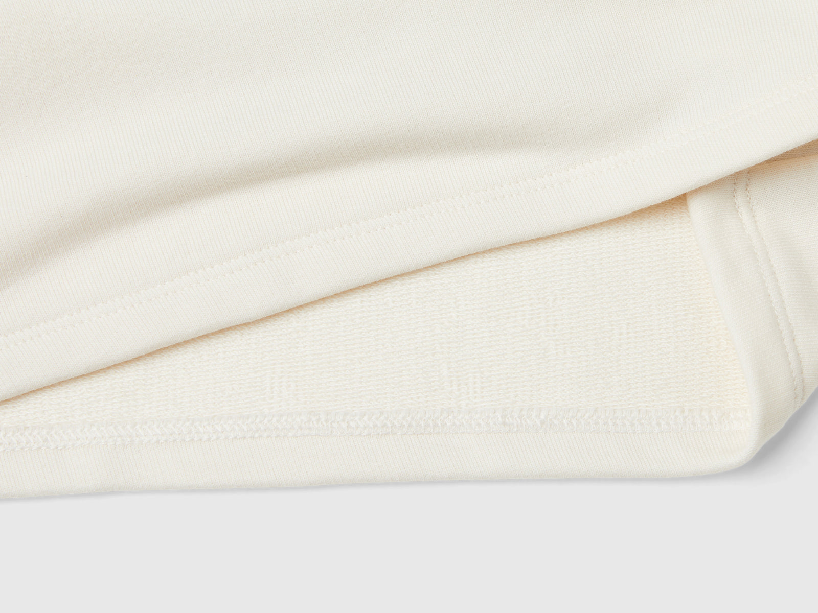 Felpa con stampa glitter da bimba bianco panna 3 | Benetton Outlet