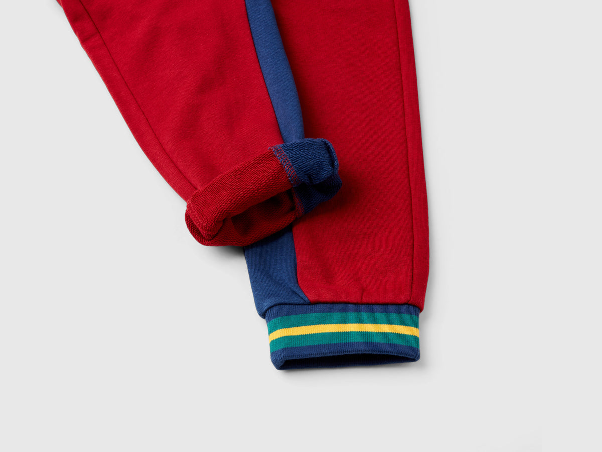 Pantaloni in felpa con ricamo