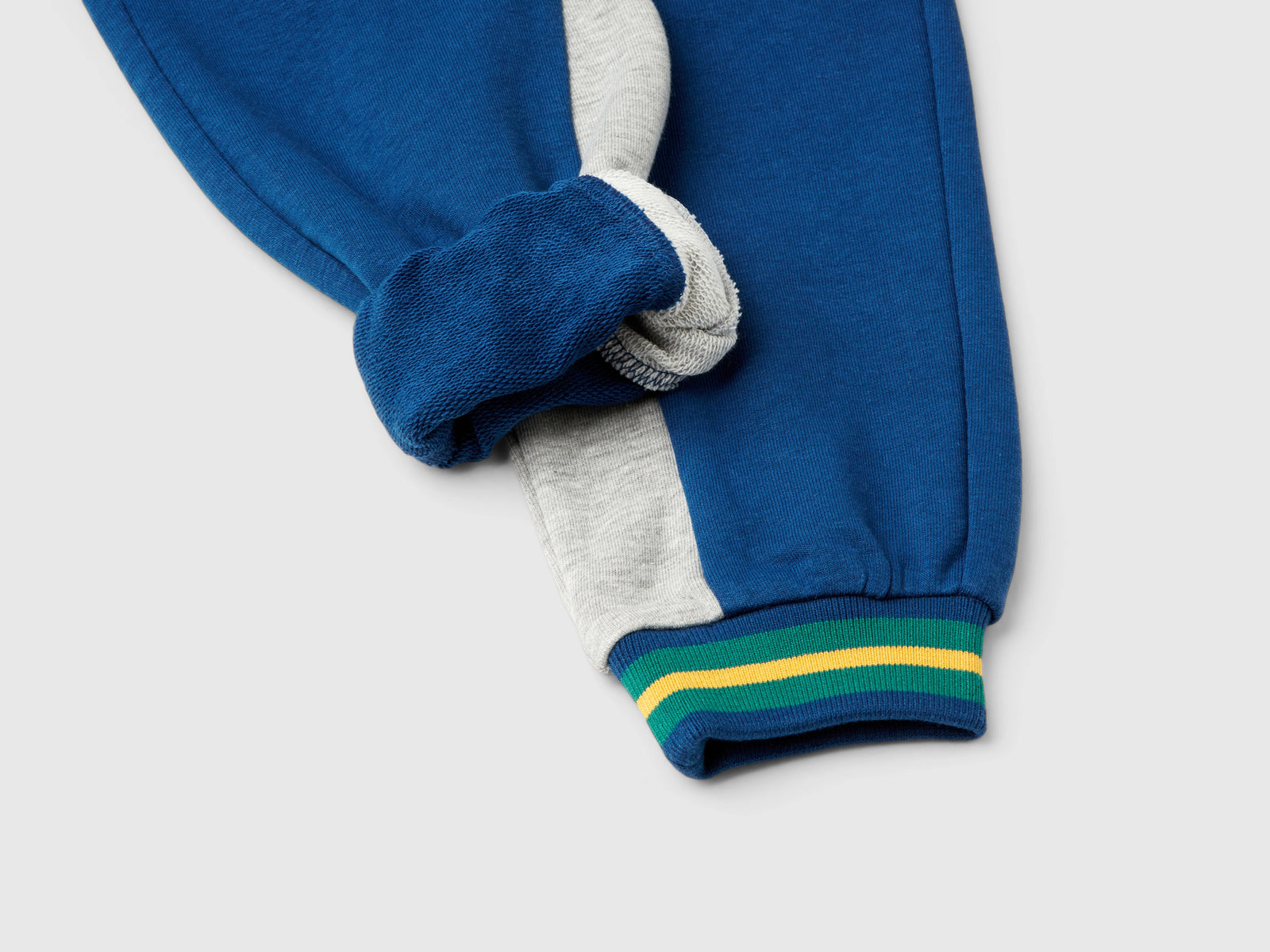 Pantaloni in felpa con ricamo da bimbo blu 3 | Benetton Outlet
