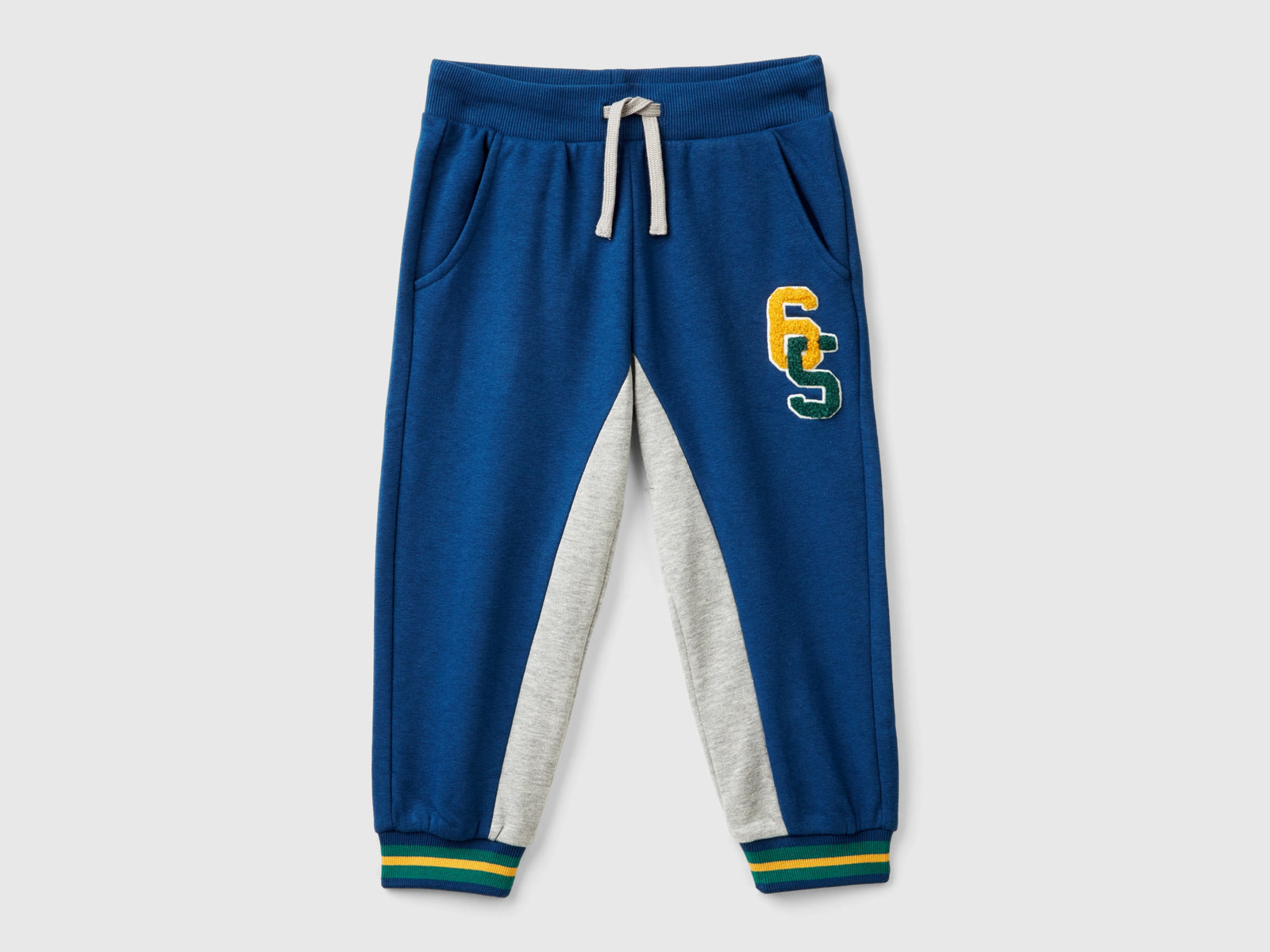 Pantaloni in felpa con ricamo da bimbo blu | Benetton Outlet