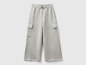 Wide-fit cargo pants