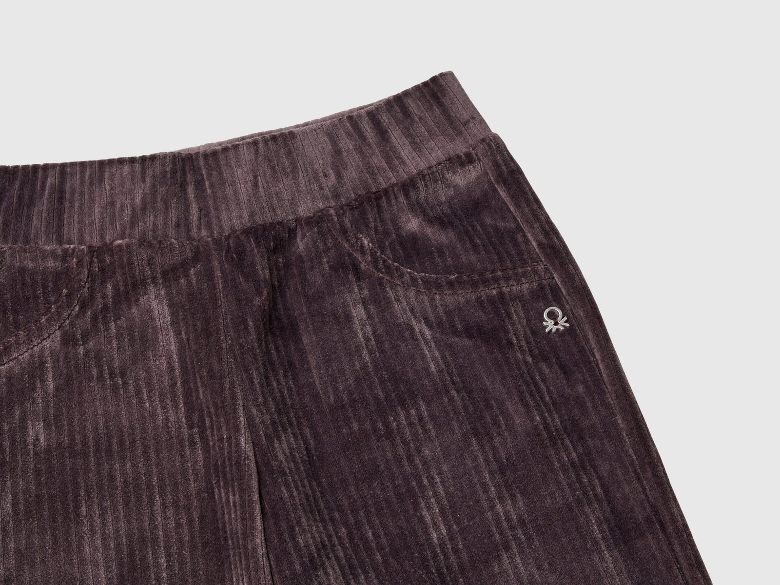 Pantaloni in ciniglia con gamba dritta da bambina grigio scuro 3 | Benetton Outlet