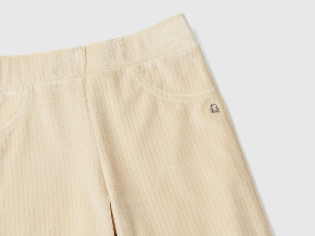 Pantaloni in ciniglia con gamba dritta