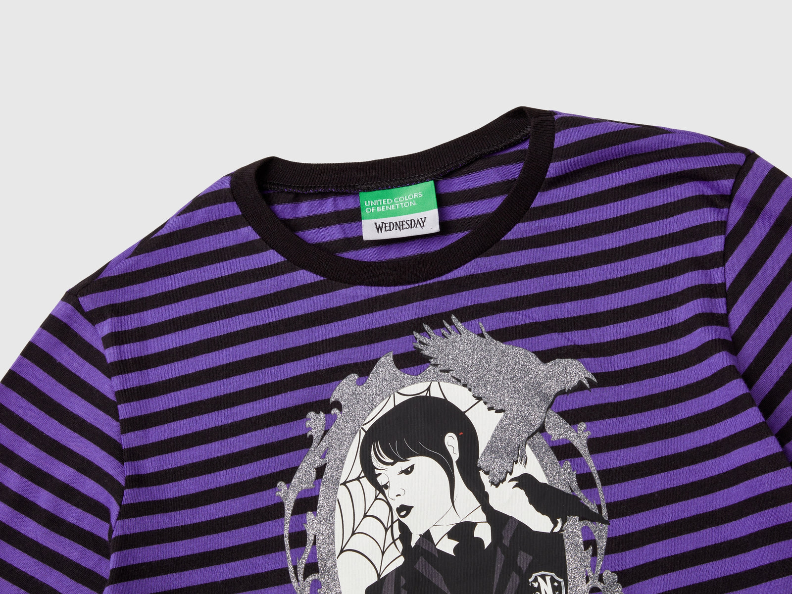 T-shirt Mercoledì Addams a righe viola e da bambina multi-color 3 | Benetton Outlet