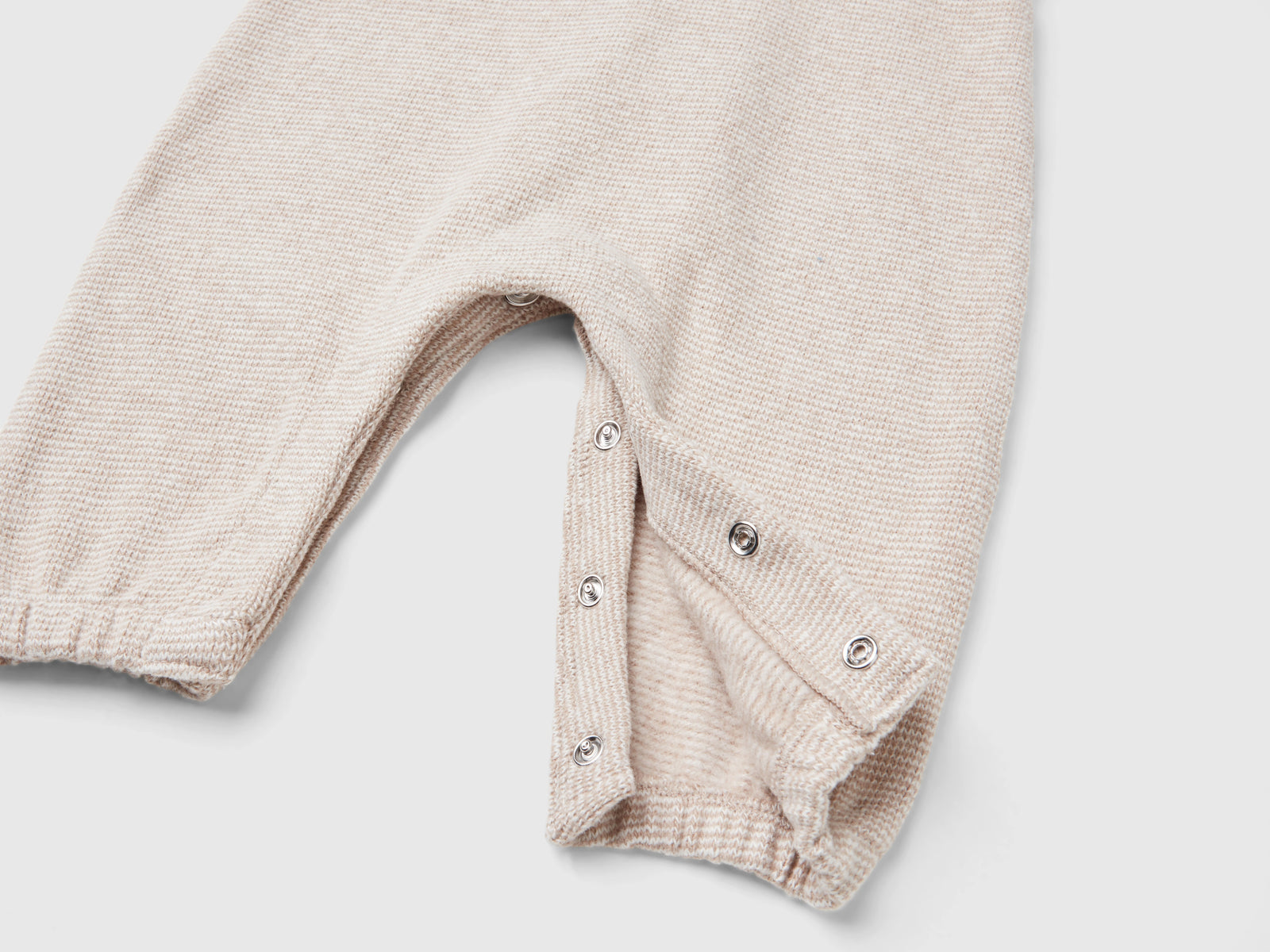 Salopette in misto cotone riciclato da neonato beige 4 | Benetton Outlet