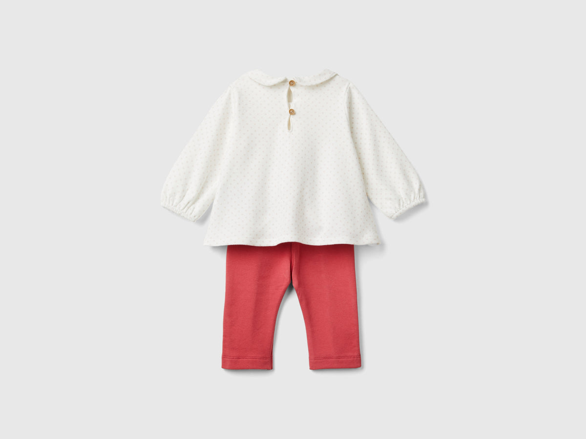Set blusa e pantaloni