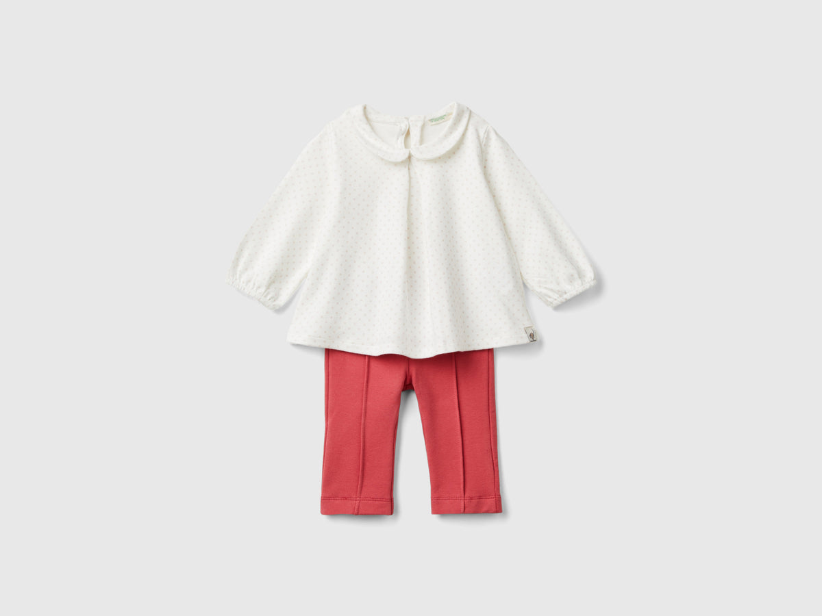 Set blusa e pantaloni