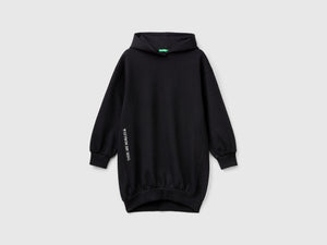 Vestito in felpa con cappuccio