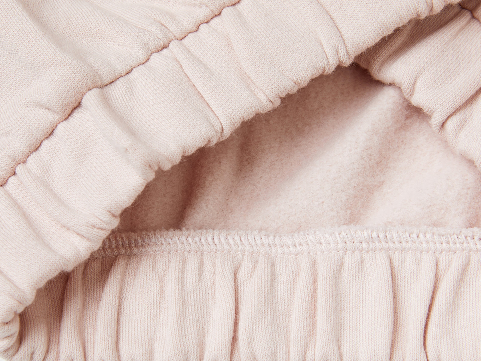 Felpa con applicazione petali da bimba rosa tenue 3 | Benetton Outlet