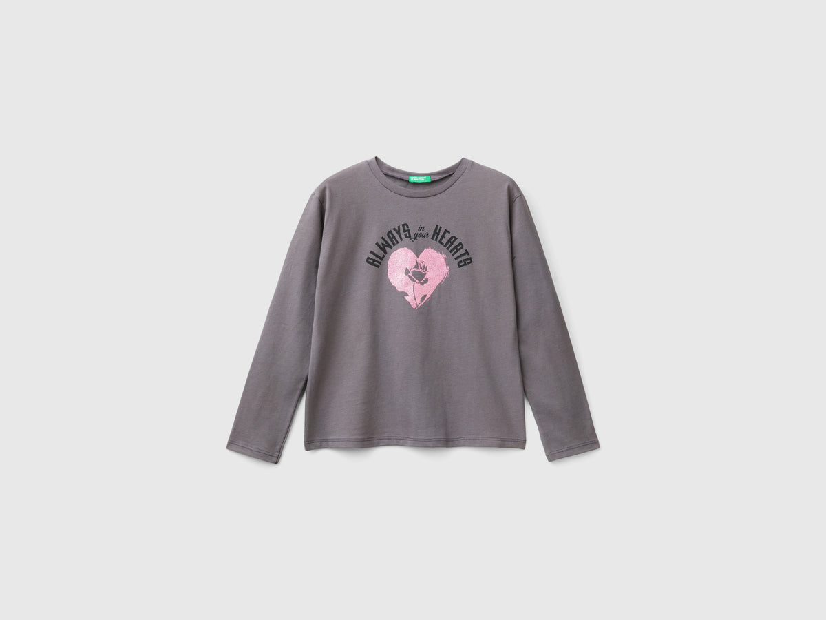 T-shirt con stampa glitter