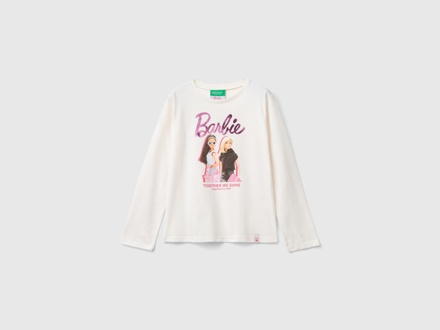 T-shirt panna con stampa laminata Barbie da bambina bianco panna | Benetton Outlet