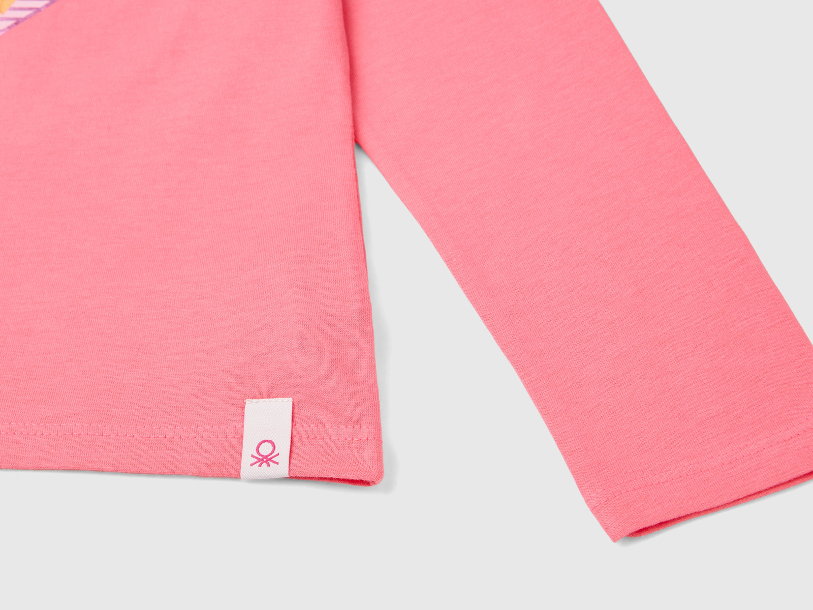 T-shirt con stampa laminata Barbie da bimba rosa 3 | Benetton Outlet