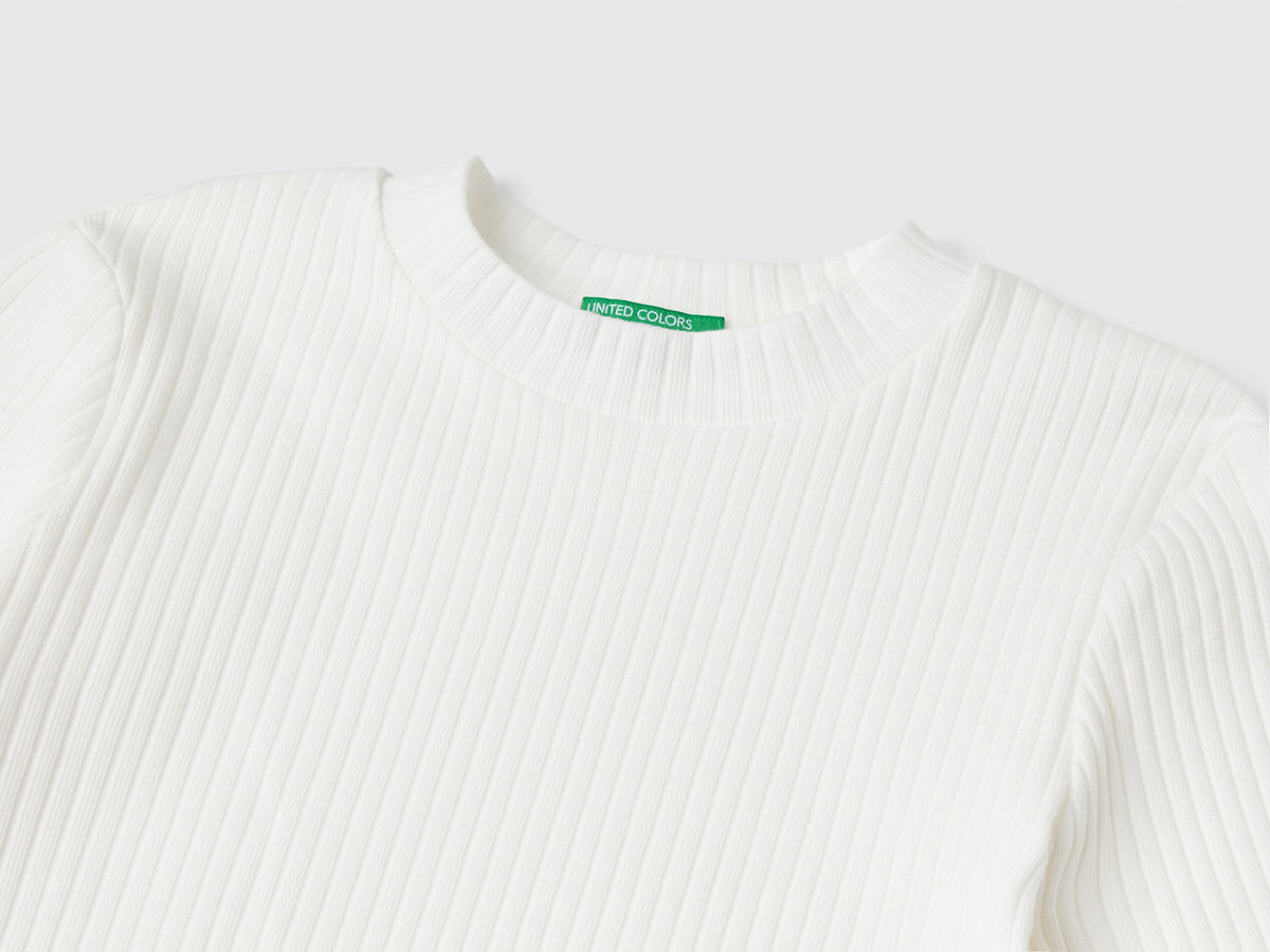 T-shirt lupetto a manica corta
