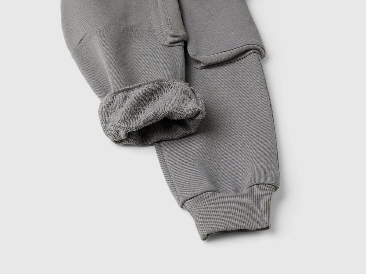 Pantaloni cargo in felpa