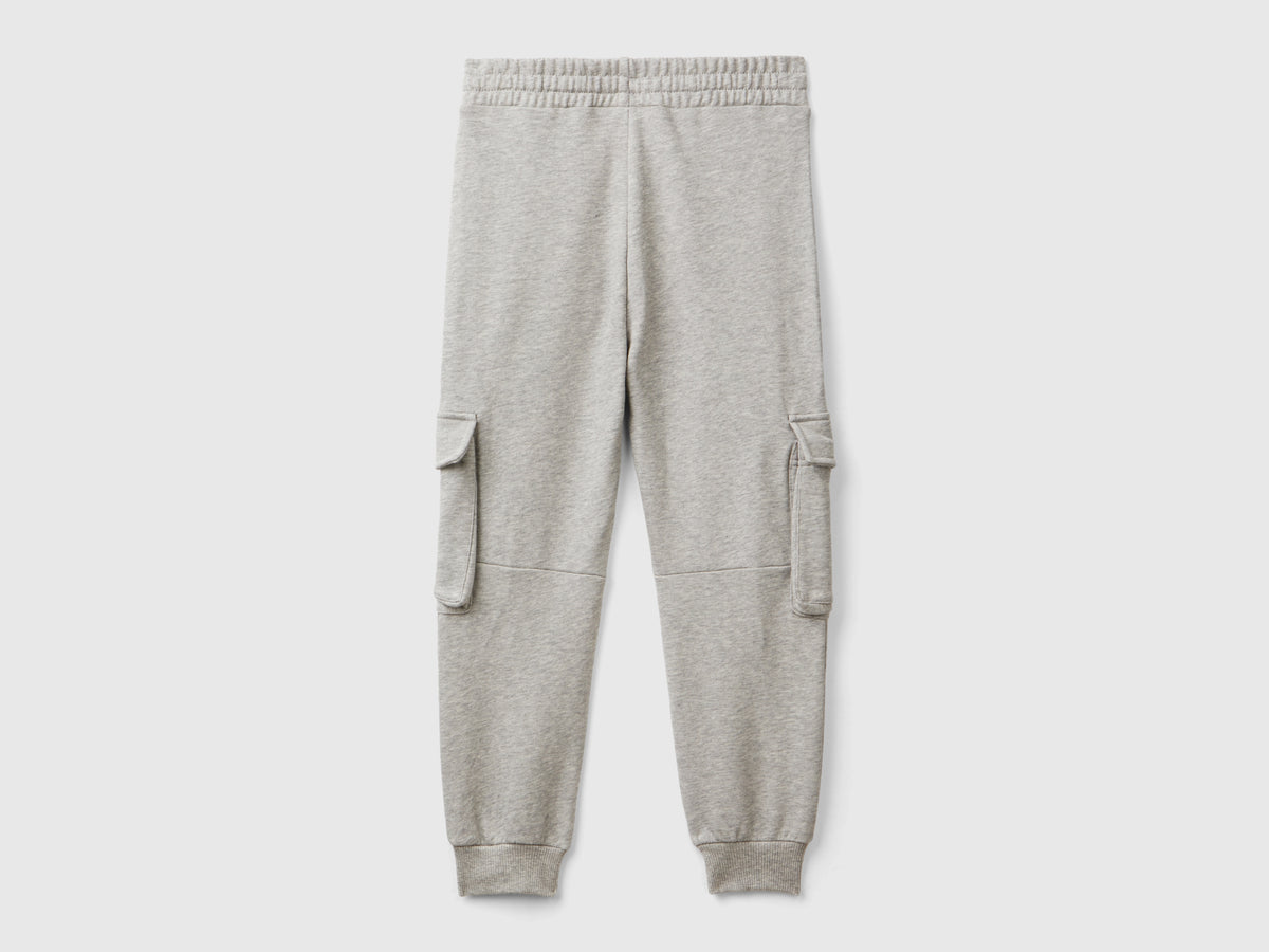 Pantaloni cargo in felpa